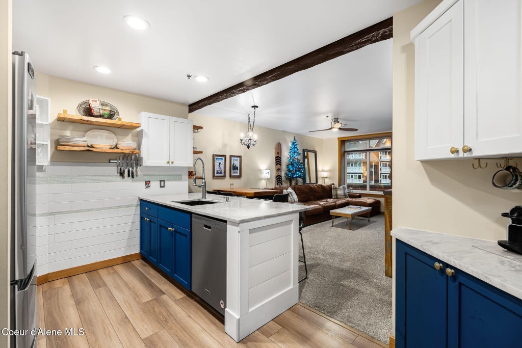 Photo of 124 Village Lane Lane #305, Sandpoint, ID 83864 (MLS # 26-8960)