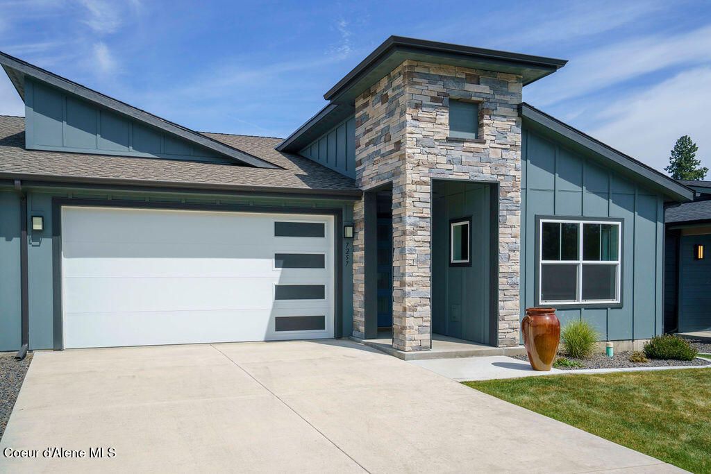 Photo of 7257 Breaux Drive Drive, Coeur dAlene, ID 83815 (MLS # 25-10433)