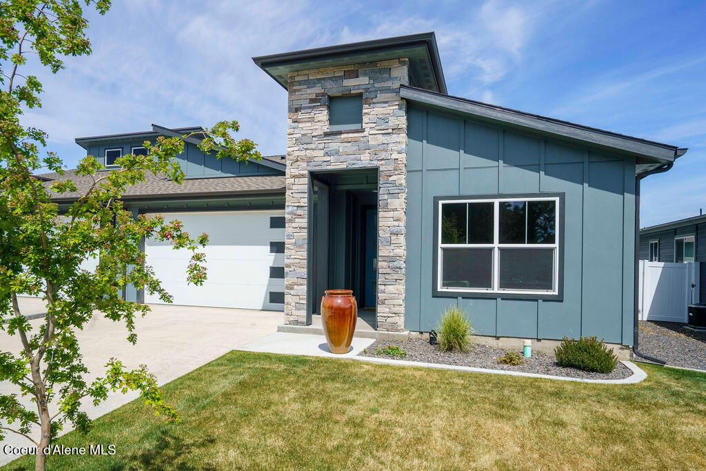 Photo of 7257 Breaux Drive Drive, Coeur dAlene, ID 83815 (MLS # 25-10433)