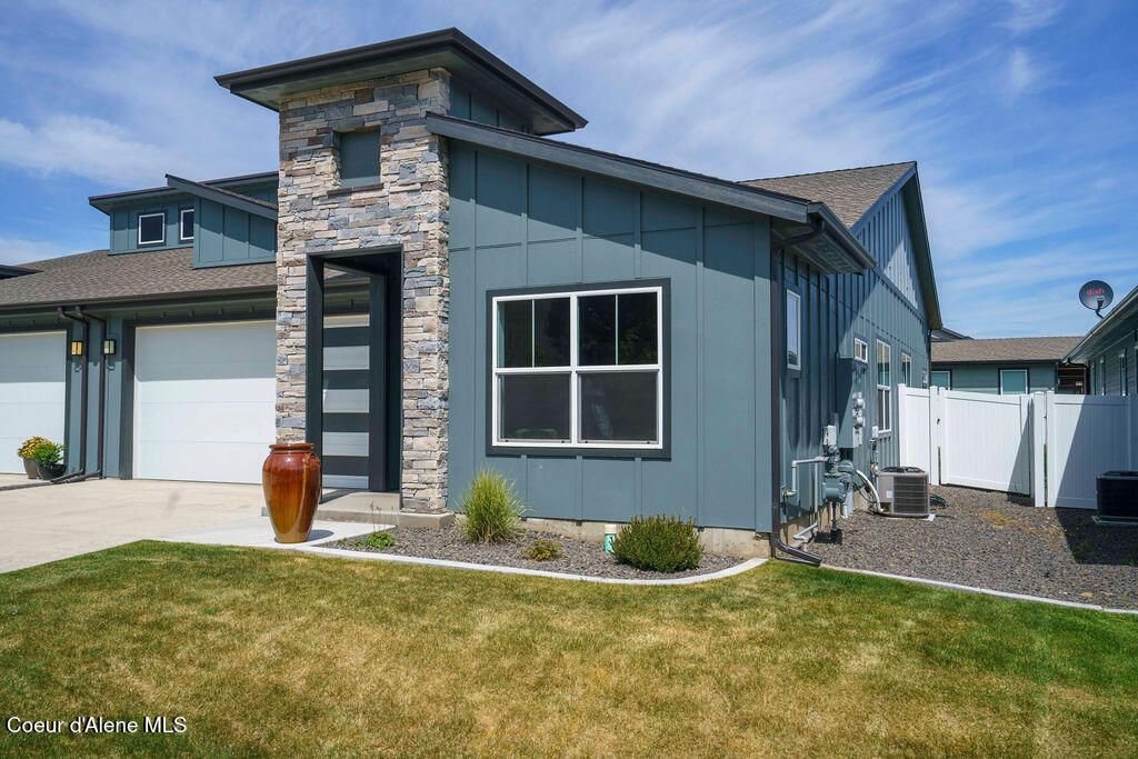Photo of 7257 Breaux Drive Drive, Coeur dAlene, ID 83815 (MLS # 25-10433)