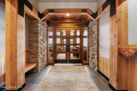 Photo of 124 Village Ln #108, Sandpoint, ID 83864 (MLS # 26-893)