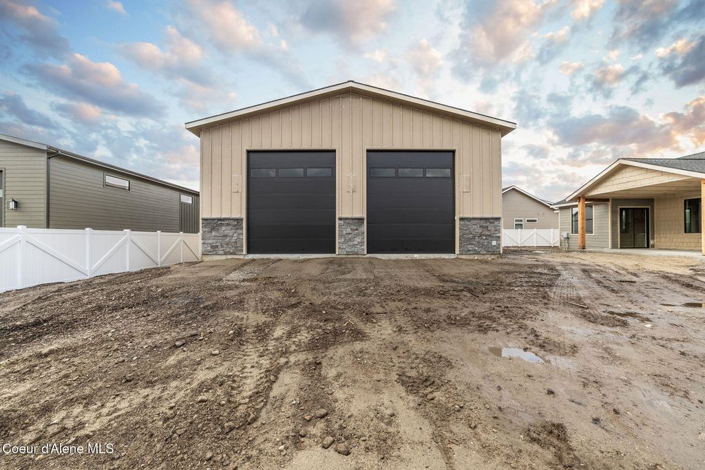 Photo of 8118 Ferguson Ln, Rathdrum, ID 83858 (MLS # 26-1377)