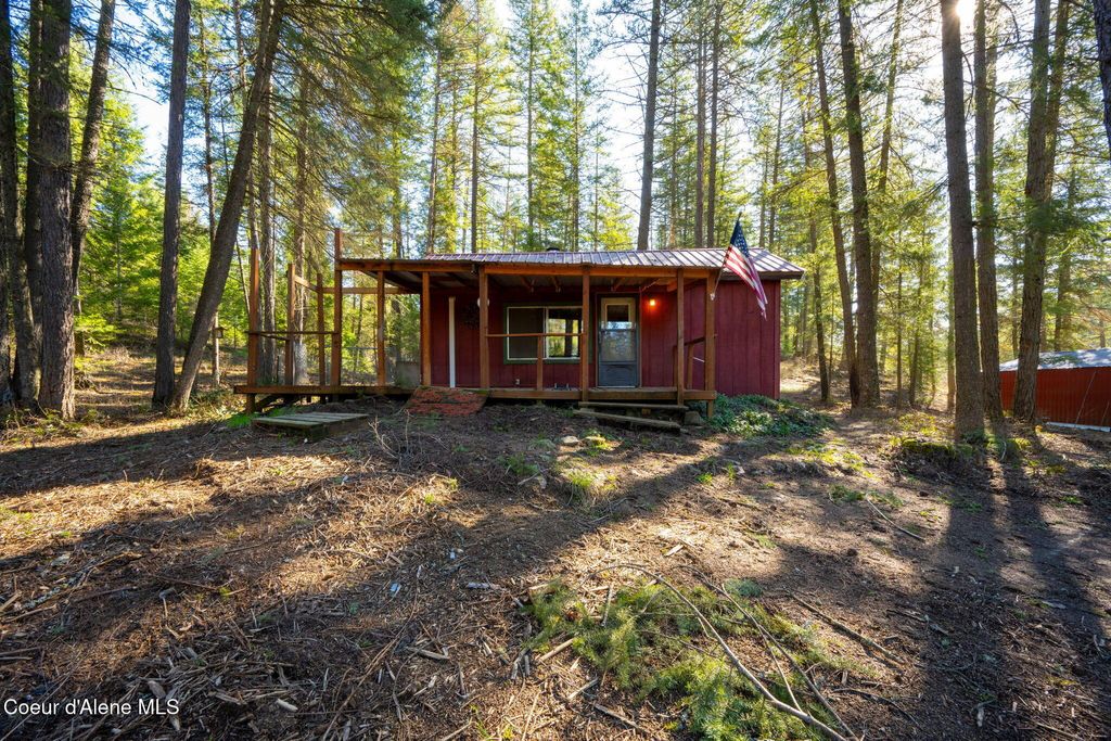 Photo of 1807 Kelso Lake Lake, Athol, ID 83801 (MLS # 26-3032)