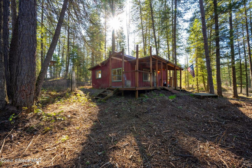 Photo of 1807 Kelso Lake Lake, Athol, ID 83801 (MLS # 26-3032)