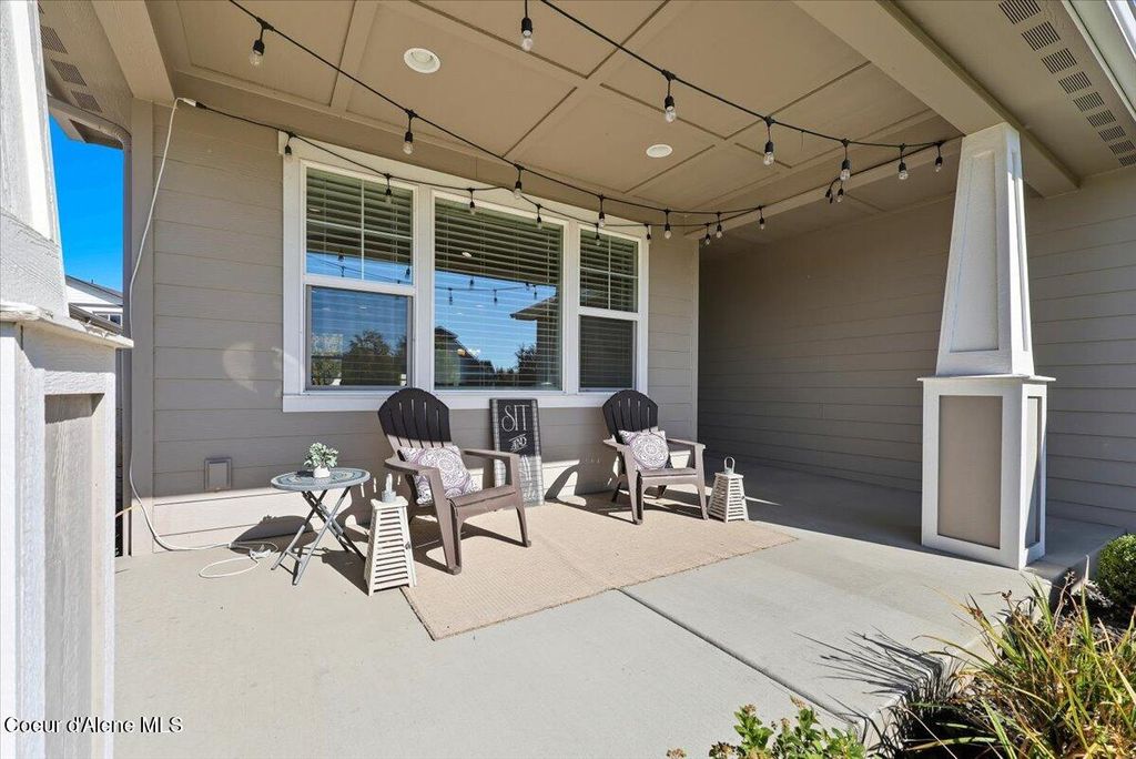 Photo of 3041 Pascal Dr, Coeur dAlene, ID 83815 (MLS # 25-10223)