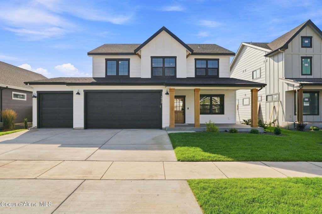 Photo of 1949 SKAGIT Dr, Post Falls, ID 83854 (MLS # 26-8713)