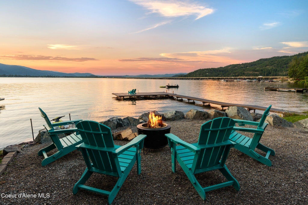 Photo of 169 Lakeshore DR, Sagle, ID 83860 (MLS # 26-7079)
