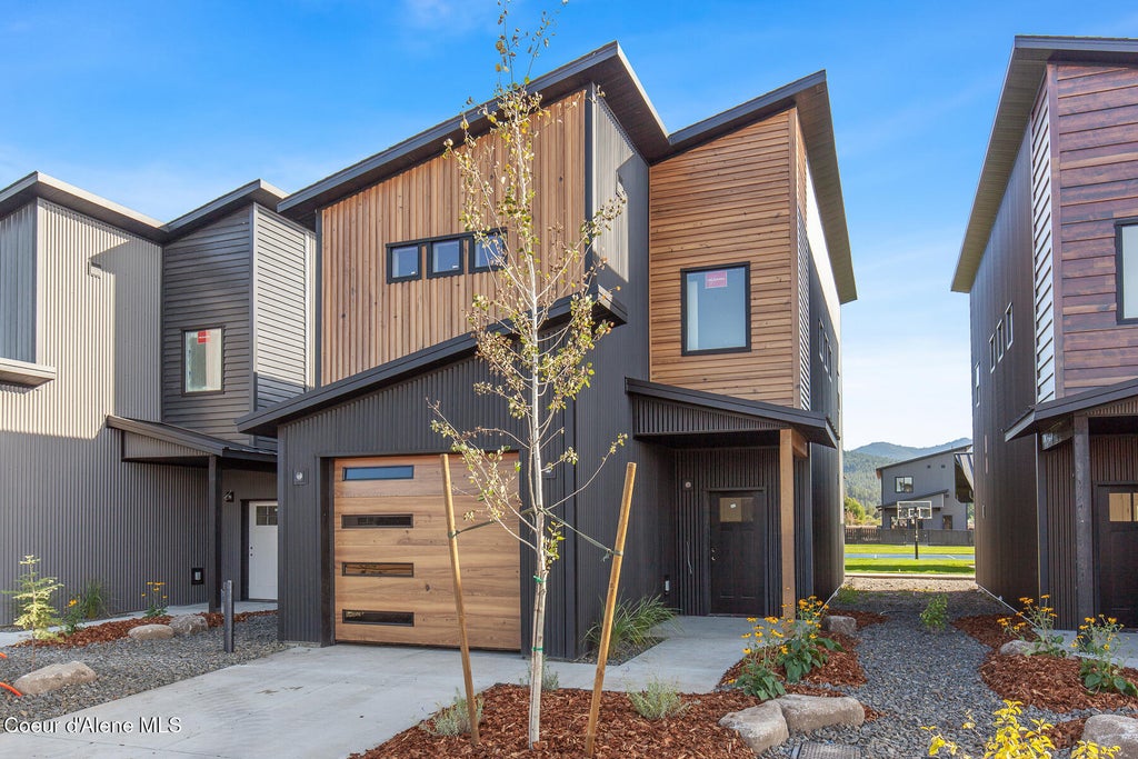 Photo of 543 Wylder Lp Loop, Post Falls, ID 83854 (MLS # 26-10461)