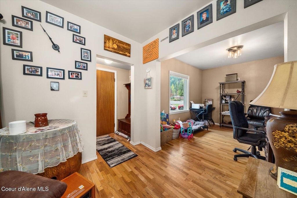 Photo of 105 Lehigh Ave, Metaline Falls, WA 99153 (MLS # 26-4616)