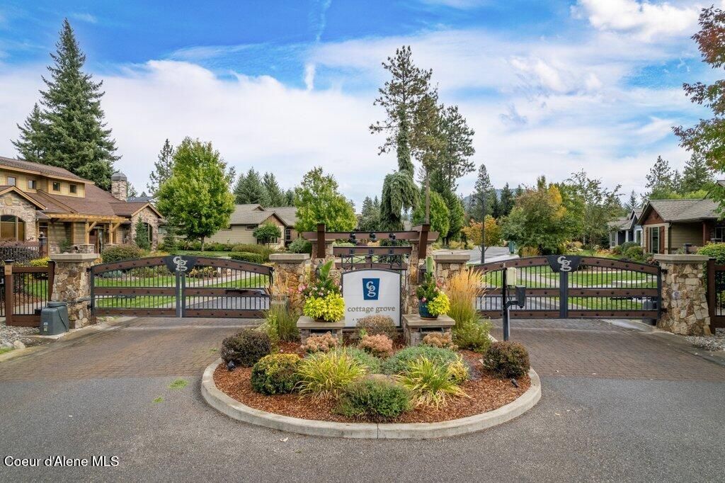 Photo of 1274 GROVE, Coeur dAlene, ID 83815 (MLS # 25-9991)