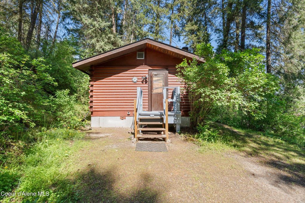 Photo of 906 Canal ST, Coeur dAlene, ID 83814 (MLS # 26-4897)