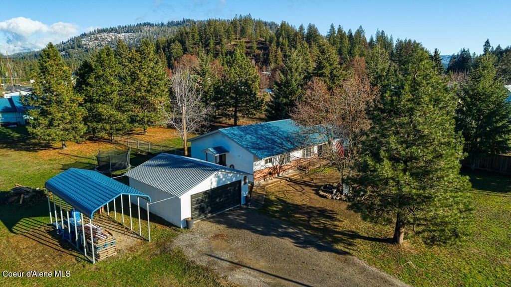 Photo of 115 Manley Creek Creek, Laclede, ID 83841 (MLS # 25-11276)