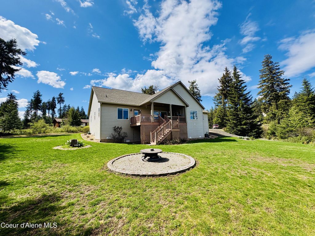 Photo of 10459 Summit Loop, Hauser, ID 83854 (MLS # 26-3953)