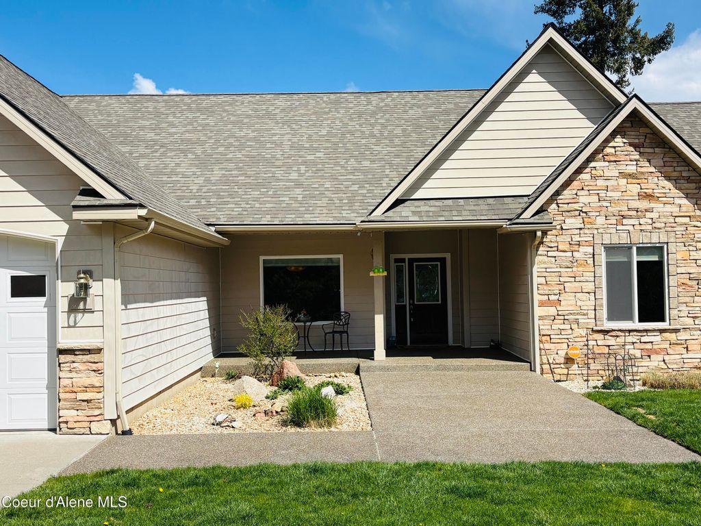 Photo of 10459 Summit Loop, Hauser, ID 83854 (MLS # 26-3953)