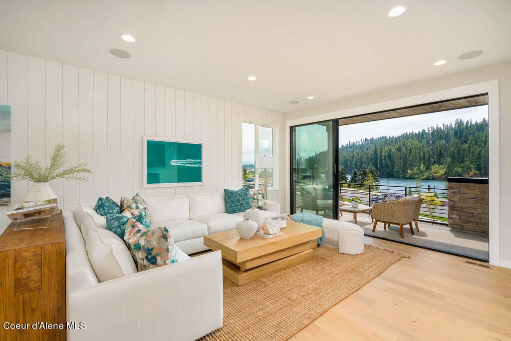 Photo of 2927 Heartwood Rd, Coeur dAlene, ID 83814 (MLS # 24-6385)