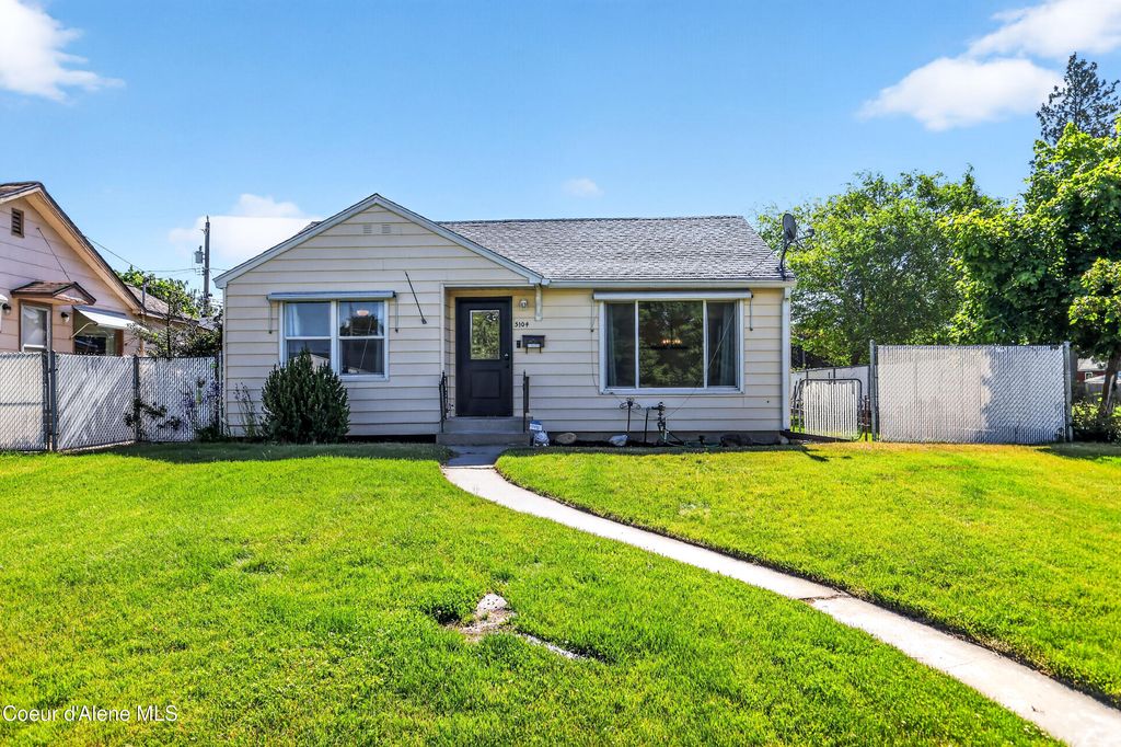 Photo of 5104 Elgin ST, Spokane, WA 99205 (MLS # 26-6263)