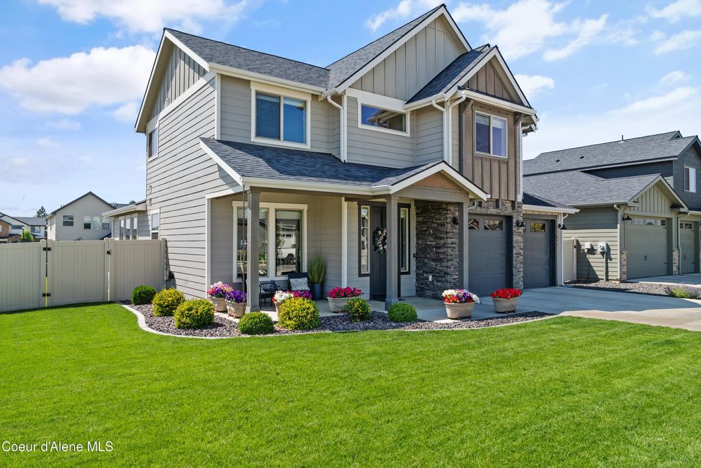 Photo of 2877 Callary St, Post Falls, ID 83854 (MLS # 25-8787)