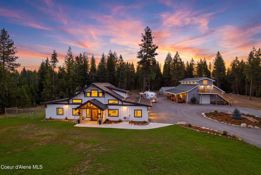 Photo of 9969 Coeur D'Alene DR, Spirit Lake, ID 83869 (MLS # 26-8215)