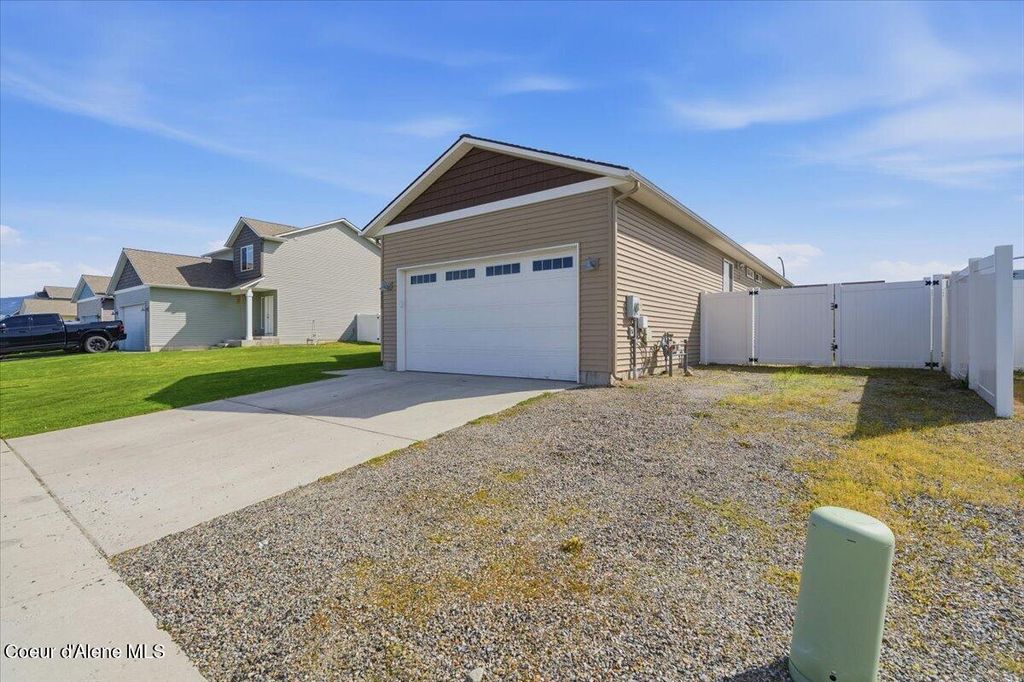 Photo of 8830 Mountainshire Rd, Post Falls, ID 83854 (MLS # 26-5296)
