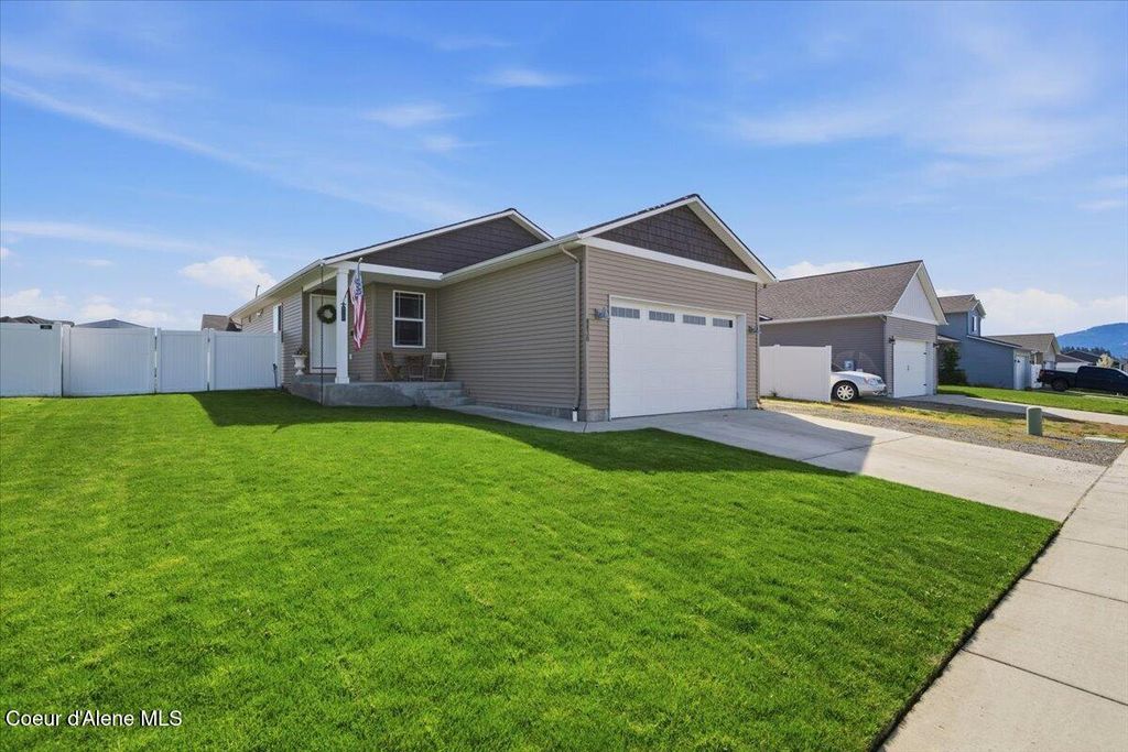 Photo of 8830 Mountainshire Rd, Post Falls, ID 83854 (MLS # 26-5296)