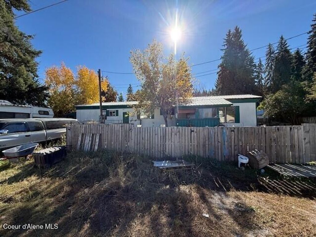 Photo of 601 5th St, Oldtown, ID 83822 (MLS # 25-10130)