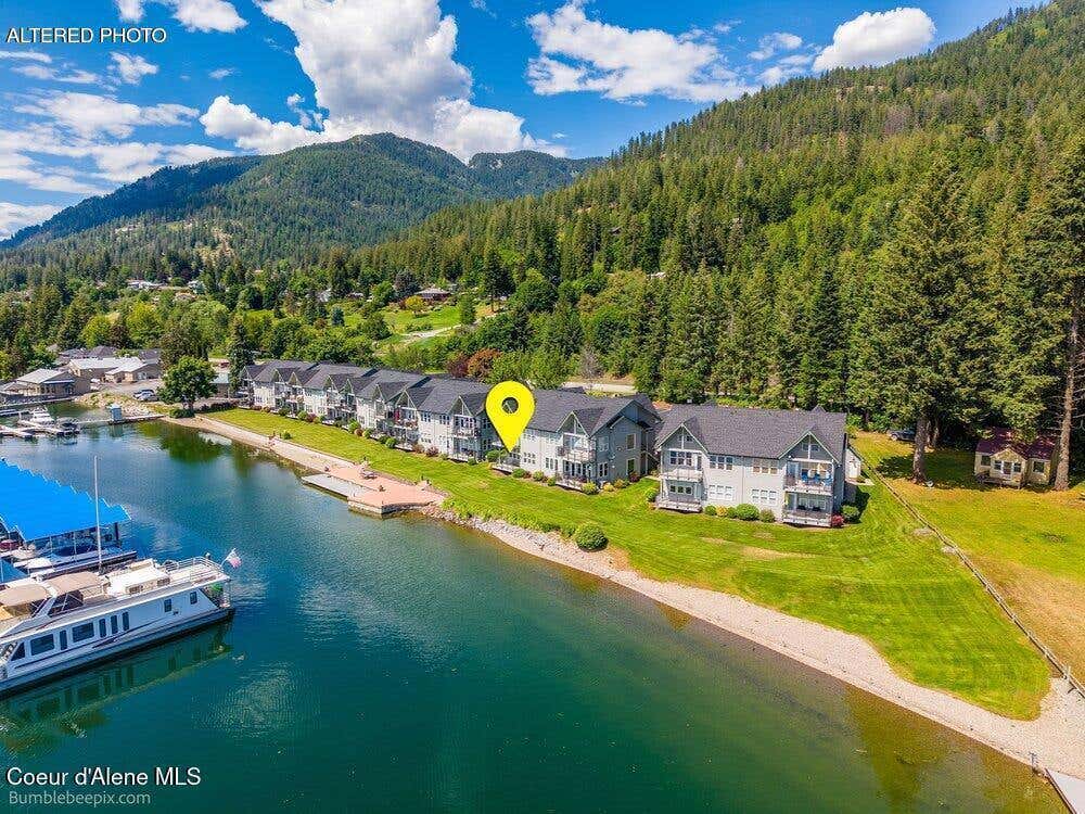 Photo of 46700 Highway 200 #201, Hope, ID 83836 (MLS # 26-7626)