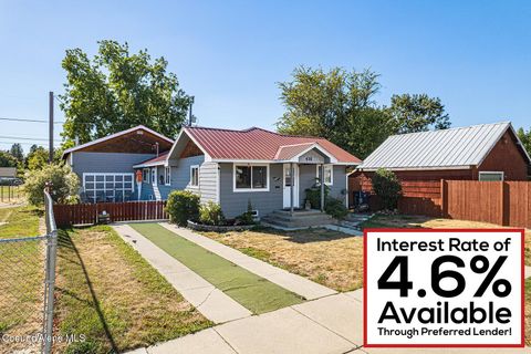 Photo of 436 Lavina Ave, Sandpoint, ID 83864 (MLS # 26-234)