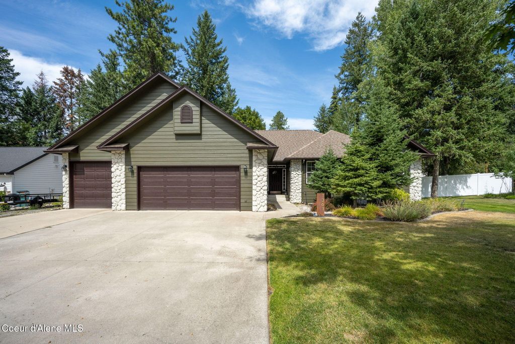 Photo of 1361 WESTDALE Dr, Hayden, ID 83835 (MLS # 25-2025)
