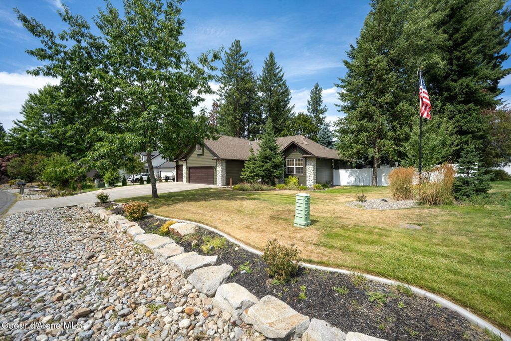 Photo of 1361 WESTDALE Dr, Hayden, ID 83835 (MLS # 25-2025)