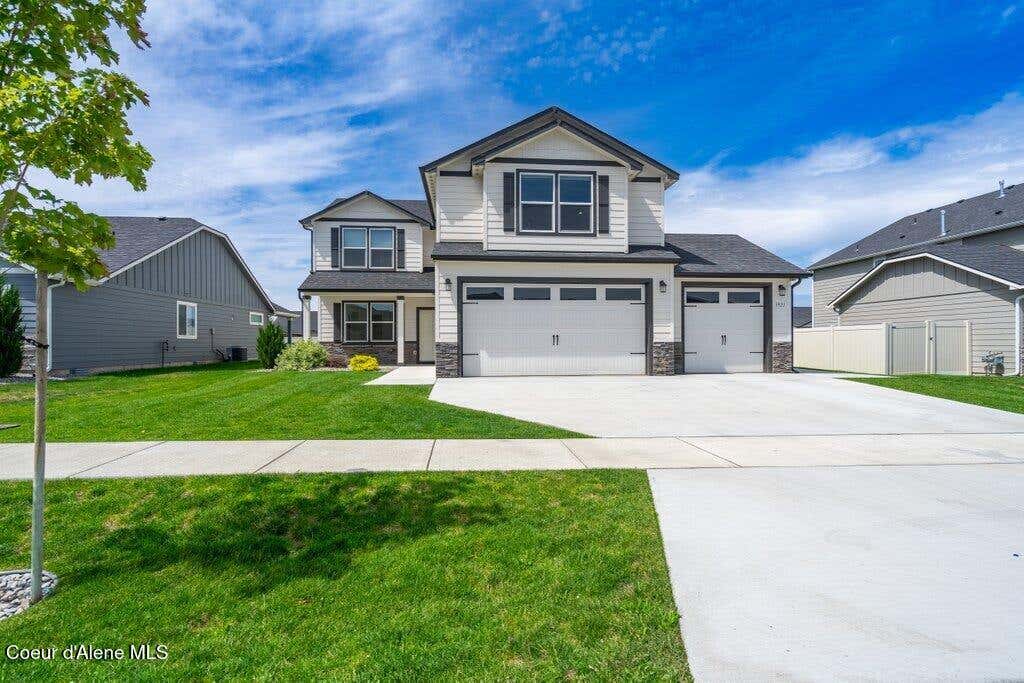 Photo of 3921 Lynn ST, Post Falls, ID 83854 (MLS # 26-8005)