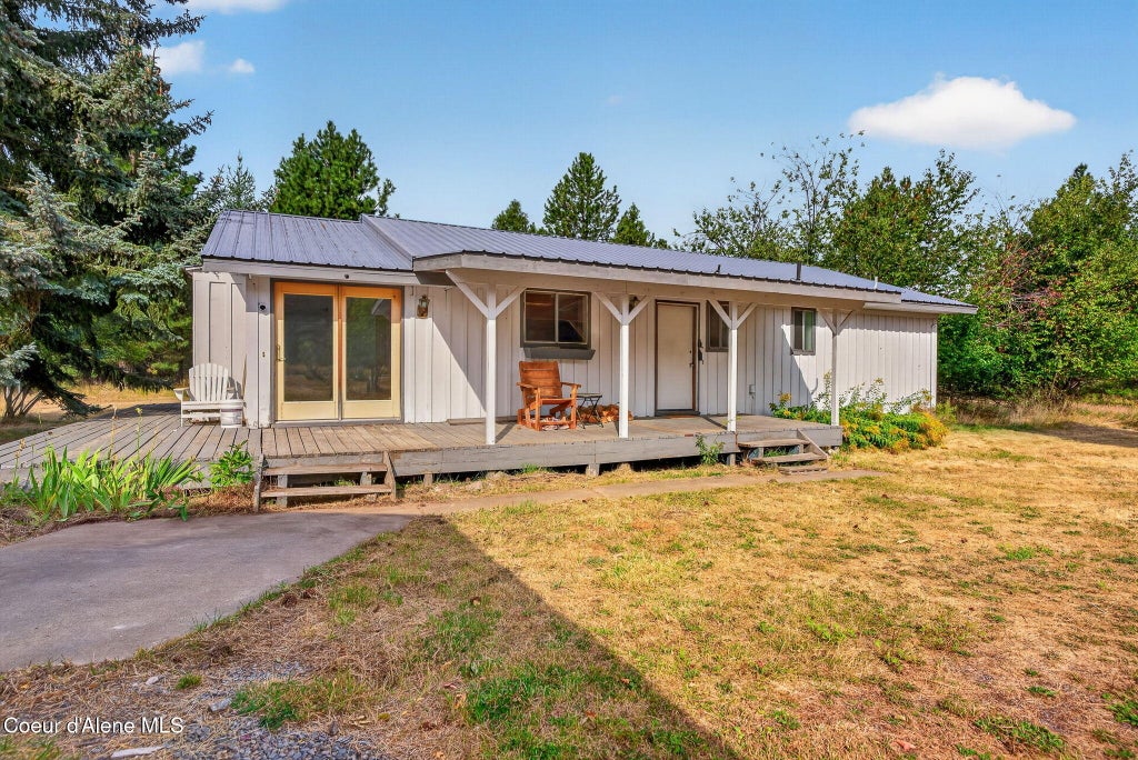 Photo of 76 Tower RD, Naples, ID 83847 (MLS # 26-8881)