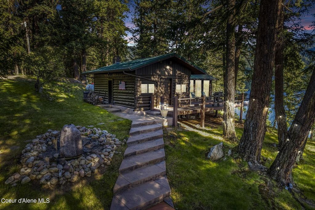 Photo of 6901 Syringa Rd, Hayden, ID 83835 (MLS # 24-1401)