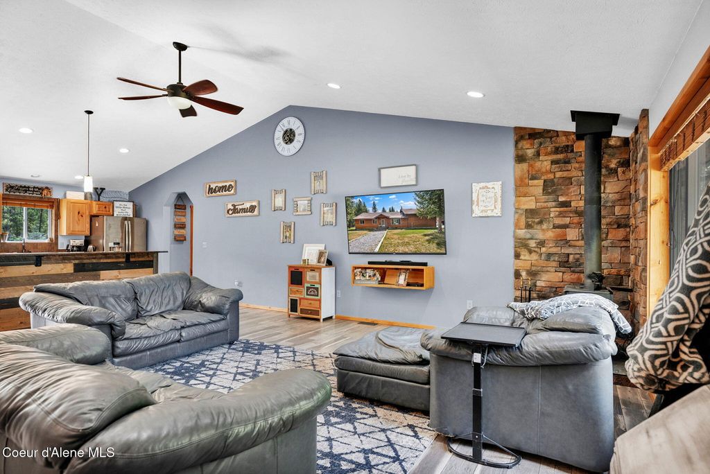 Photo of 181 Deer Meadow Meadow, Blanchard, ID 83804 (MLS # 26-2944)