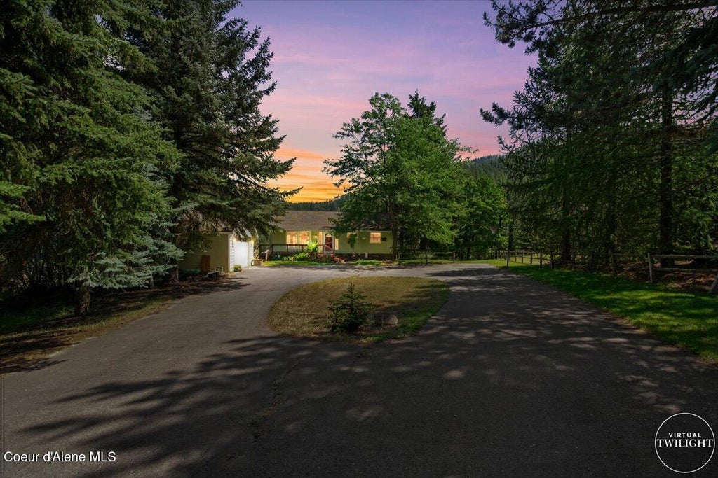 Photo of 7270 Mulholland DR, Dalton Gardens, ID 83815 (MLS # 26-7336)