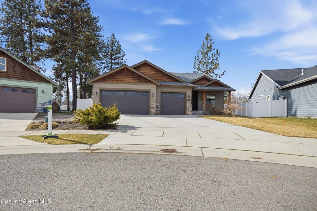 Photo of 1535 Tatum Dr, Post Falls, ID 83854 (MLS # 26-2007)