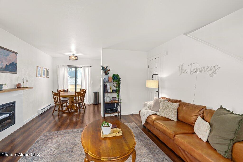 8205 Ridgewood APT 3