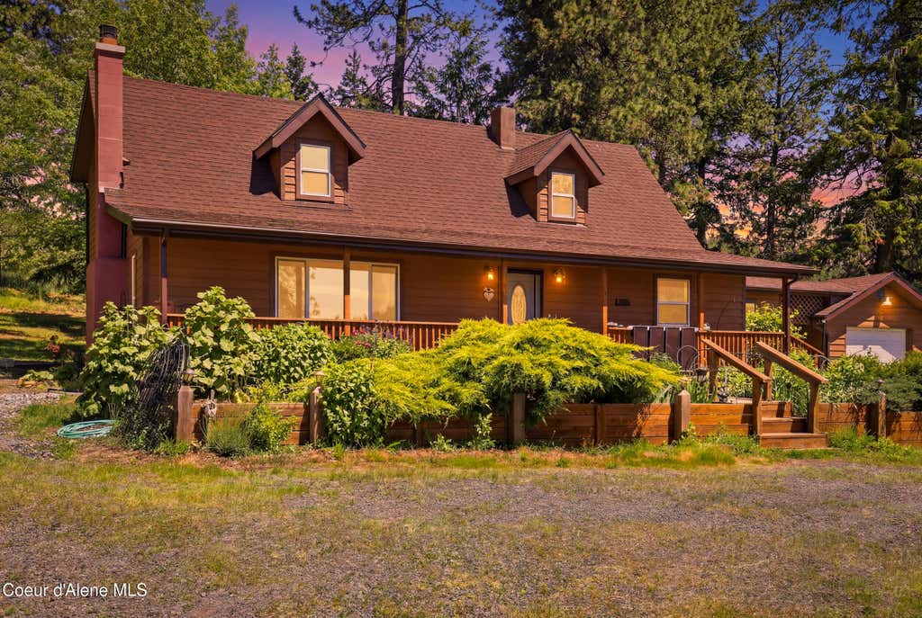 Photo of 17765 Rew Rd, Worley, ID 83876 (MLS # 26-6180)