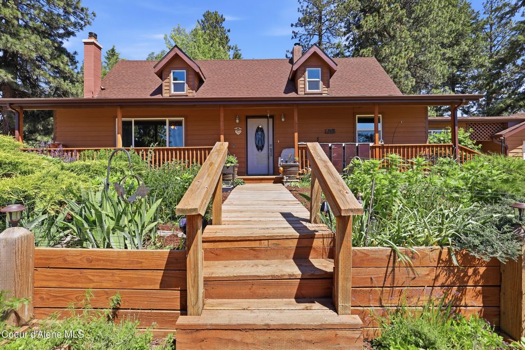 Photo of 17765 Rew Rd, Worley, ID 83876 (MLS # 26-6180)