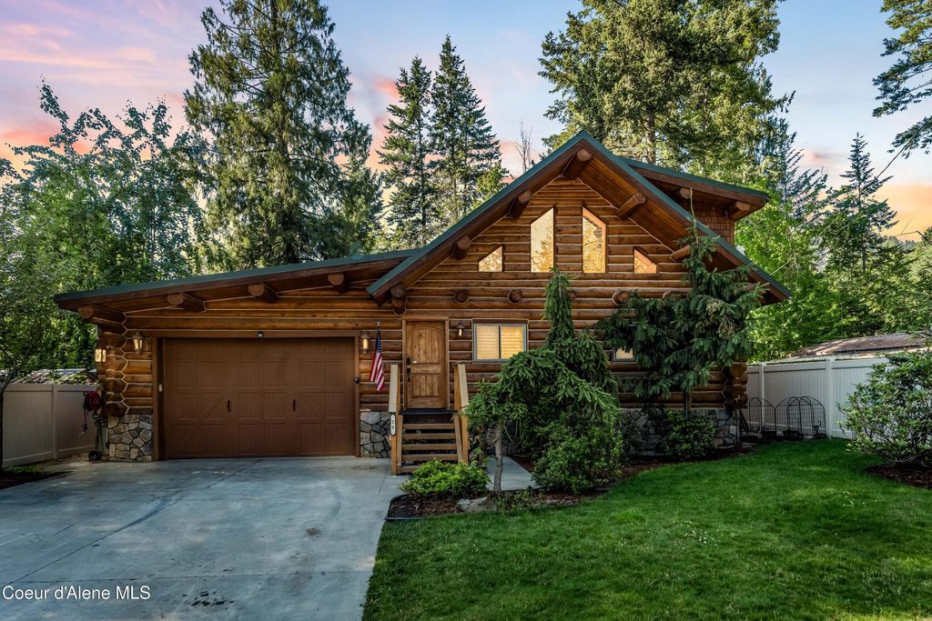 Photo of 28 Creekside Ln, Hope, ID 83836 (MLS # 26-2315)