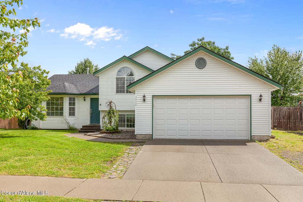 Photo of 7312 Macaw Ln, Rathdrum, ID 83858 (MLS # 26-5959)