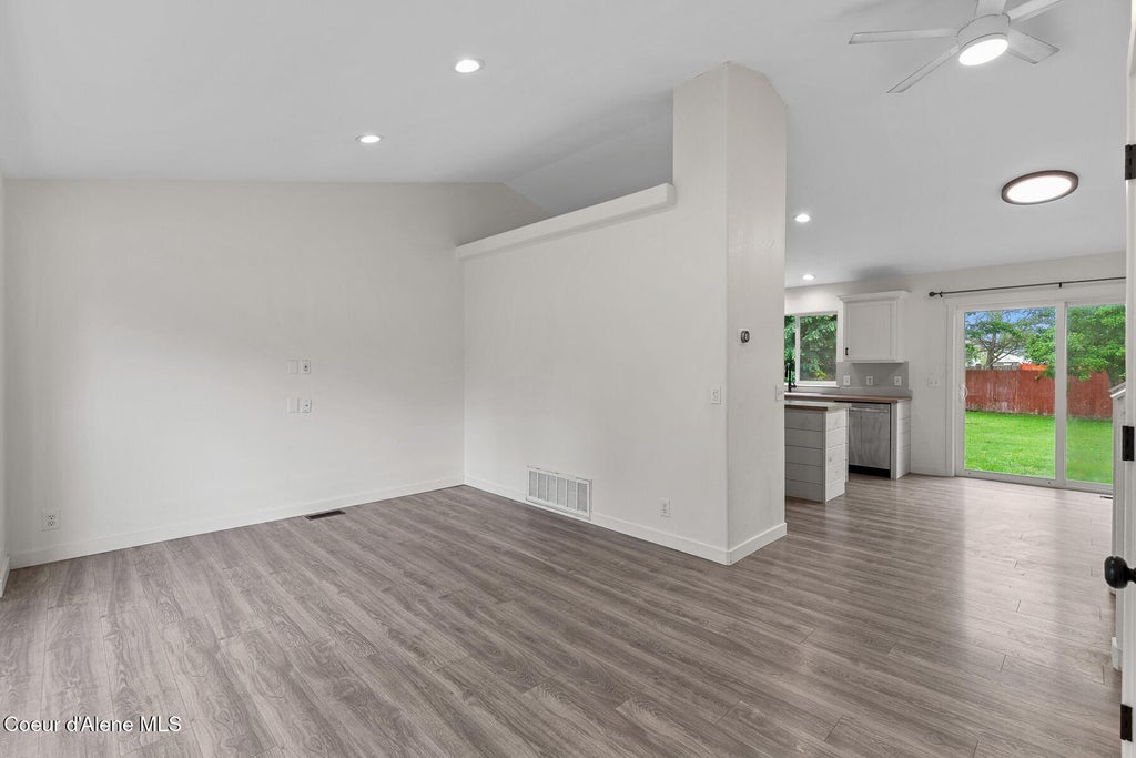 Photo of 7312 Macaw Ln, Rathdrum, ID 83858 (MLS # 26-5959)