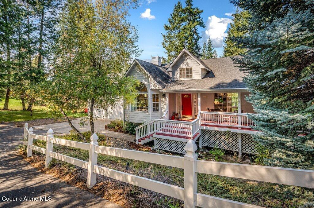 Photo of 12245 Friar DR, Hayden, ID 83835 (MLS # 26-9575)