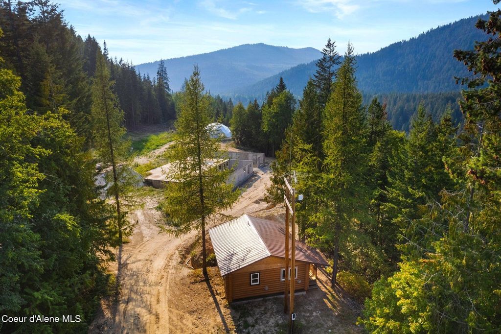 Photo of 452 Ruby Creek Creek, Naples, ID 83847 (MLS # 25-9474)