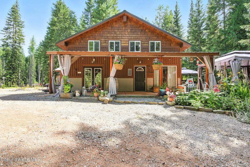 Photo of 528 Trapper Creek Rd, Sandpoint, ID 83864 (MLS # 25-7934)