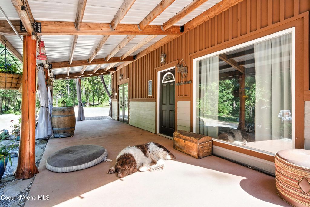 Photo of 528 Trapper Creek Rd, Sandpoint, ID 83864 (MLS # 25-7934)