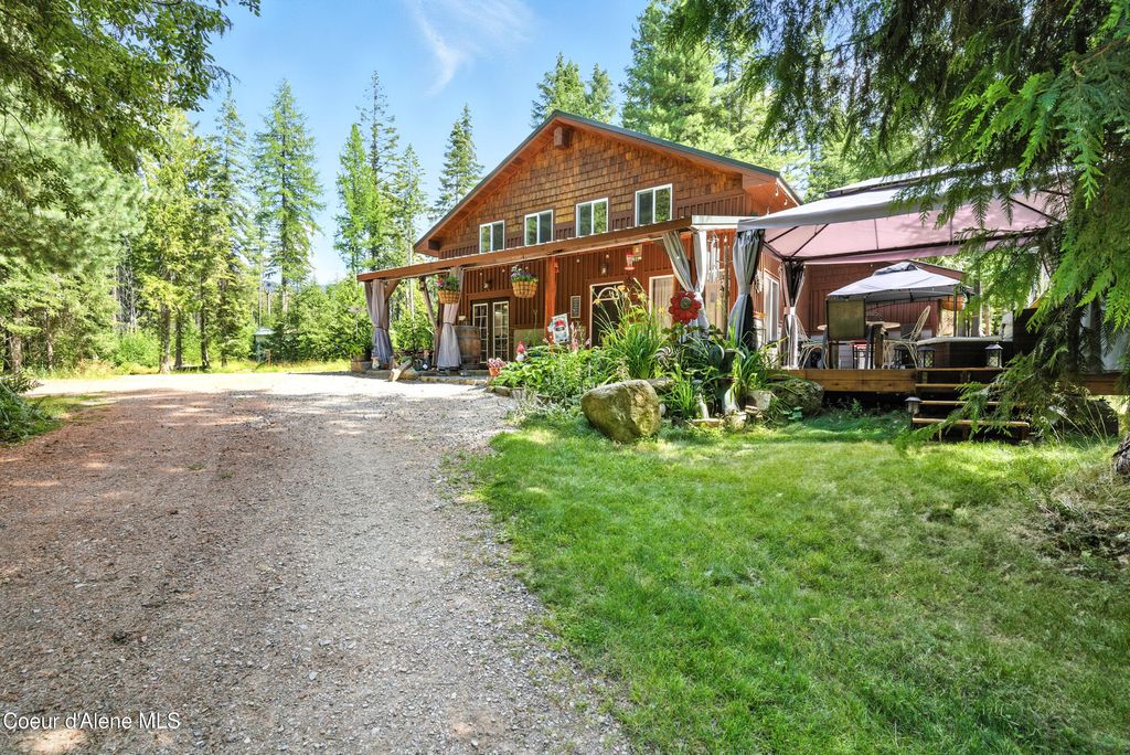 Photo of 528 Trapper Creek Rd, Sandpoint, ID 83864 (MLS # 25-7934)