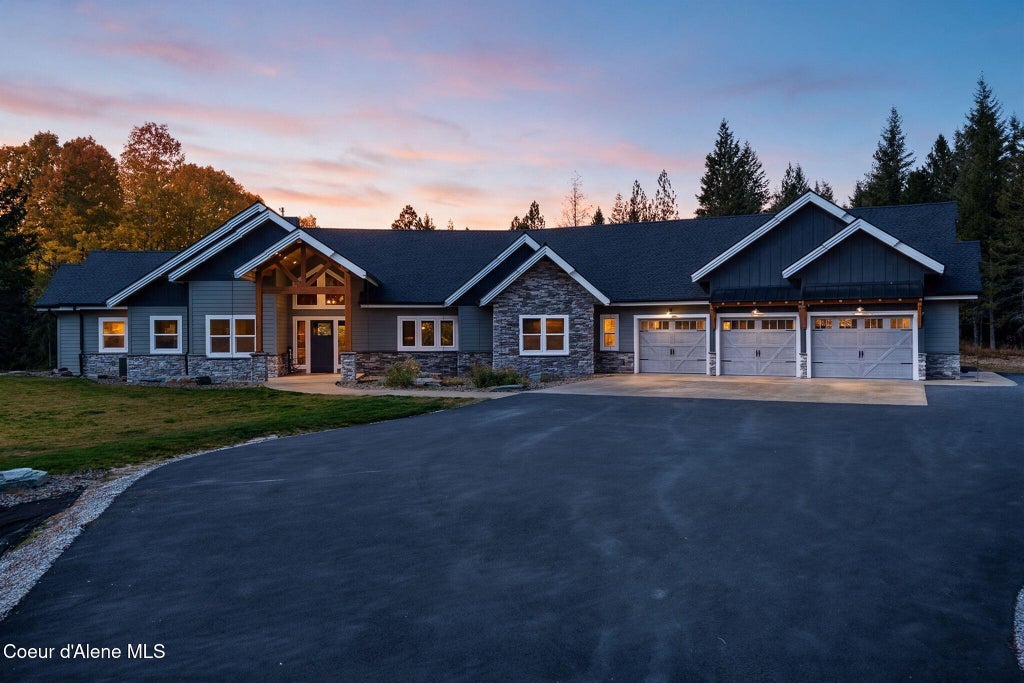 Photo of 1708 Saddleback DR, Naples, ID 83847 (MLS # 26-10626)