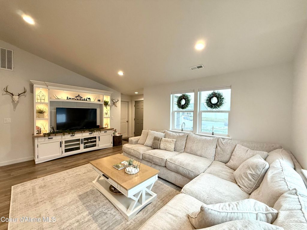 Photo of 6089 Theismann Rd, Rathdrum, ID 83858 (MLS # 25-11438)