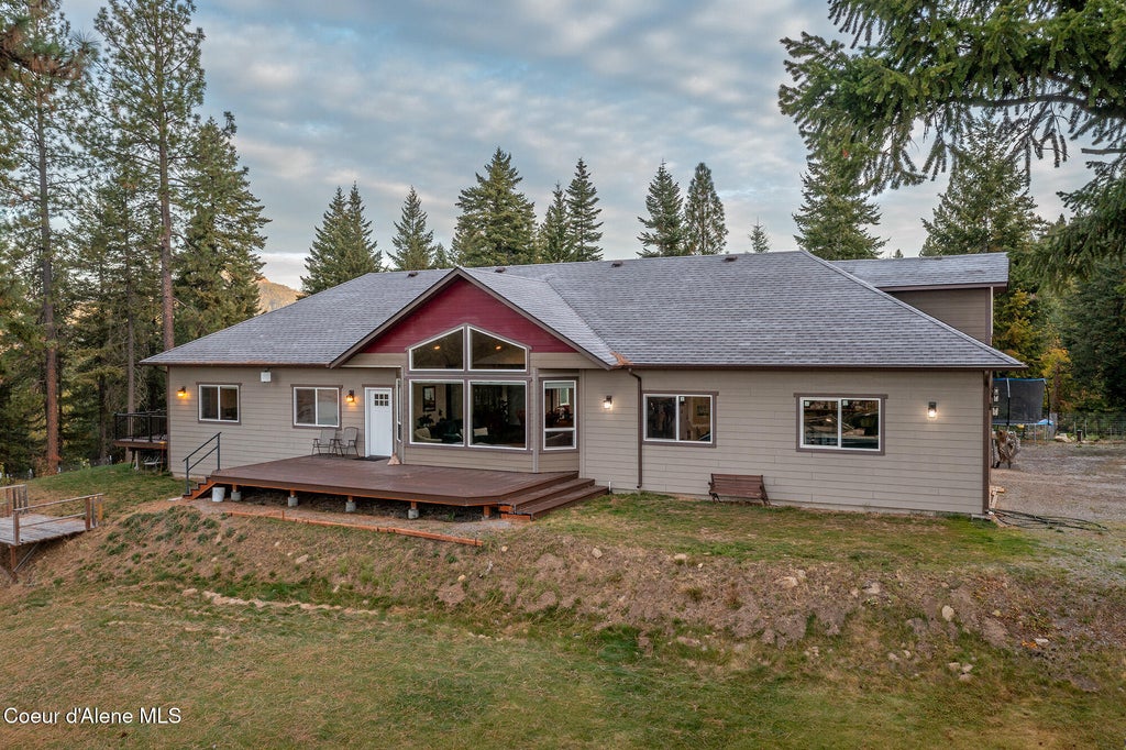 Photo of 15657 Smith AVE, Hauser, ID 83854 (MLS # 26-10341)