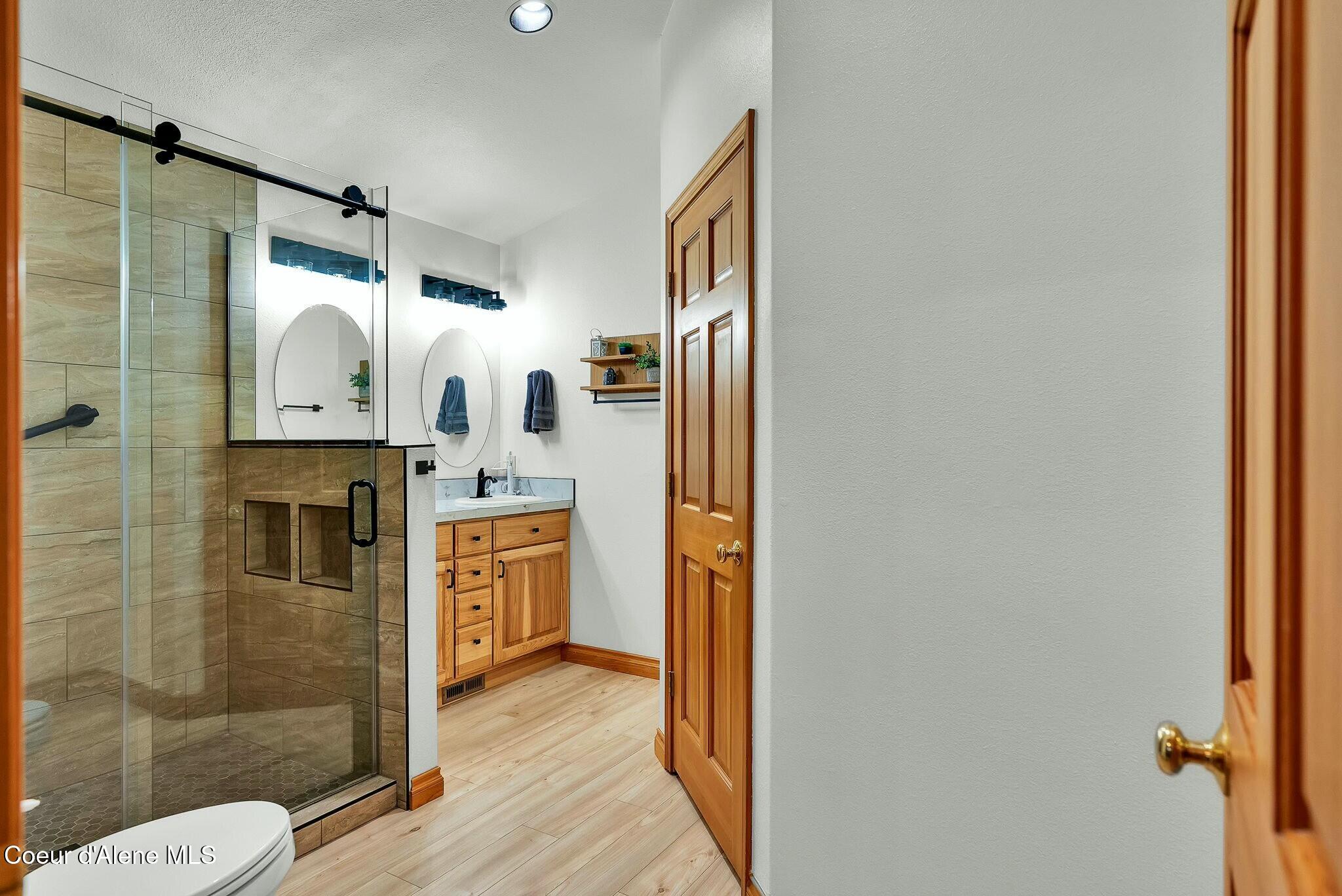 60191 Id-200, Clark Fork, Idaho image 19